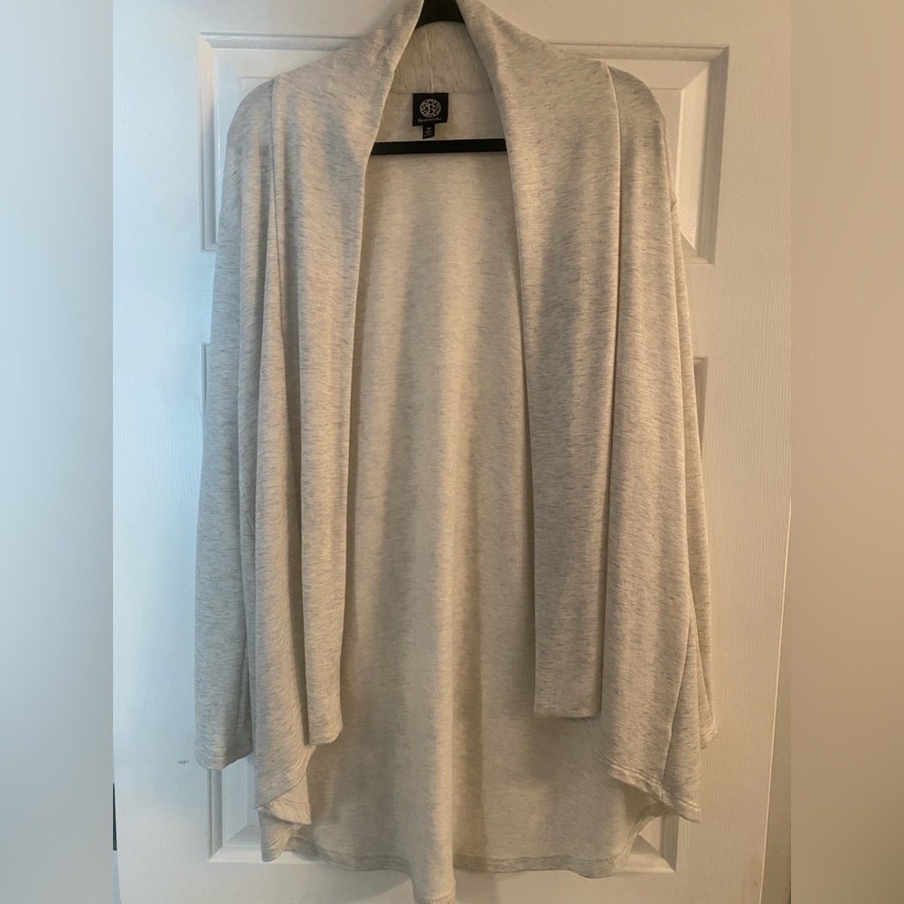 Bobeau Cream Lightweight Cardigan Sweater with Open Front Design